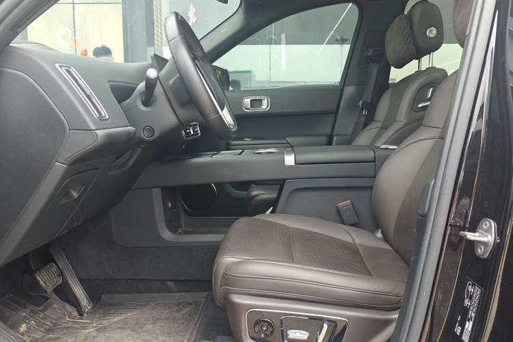 Used Li Auto L8 2023 Air model Interior 9