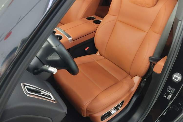 Used Li Auto L8 2023 Pro Model Left Front Seat