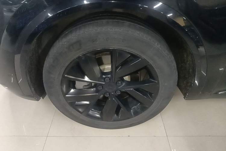 Used Li Auto L8 2023 Air model Left Front Wheel Hub