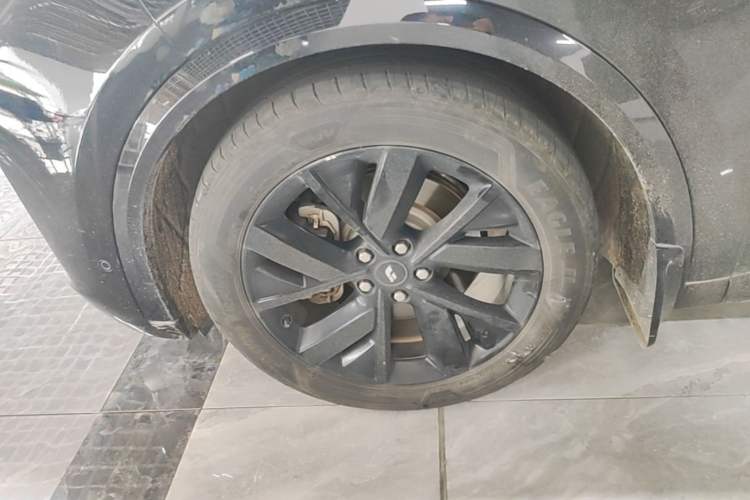 Used Li Auto L8 2023 Pro Model Left Front Wheel Hub