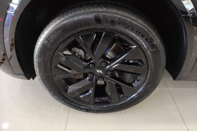 Used Li Auto L8 2023 Pro Model Left Front Wheel Hub
