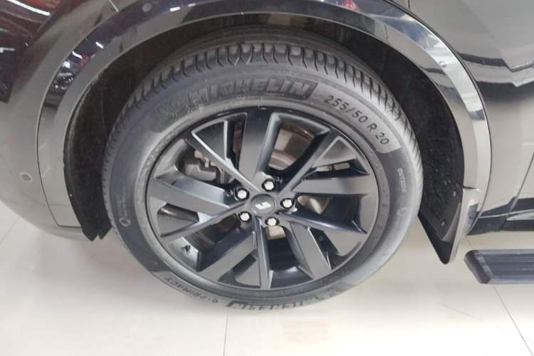 Used Li Auto L8 2023 Pro Model Left Front Wheel Hub