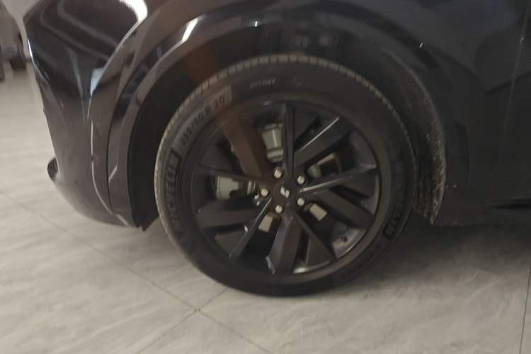 Used Li Auto L8 2023 Pro Model Left Front Wheel Hub