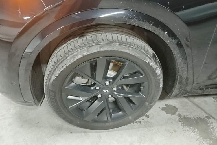 Used Li Auto L8 2023 Pro Model Left Front Wheel Hub