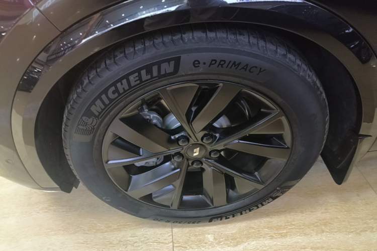 Used Li Auto L8 2023 Pro Model Left Front Wheel Hub