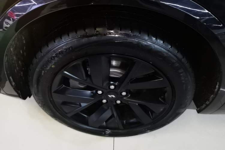 Used Li Auto L8 2023 Air model Left Front Wheel Hub