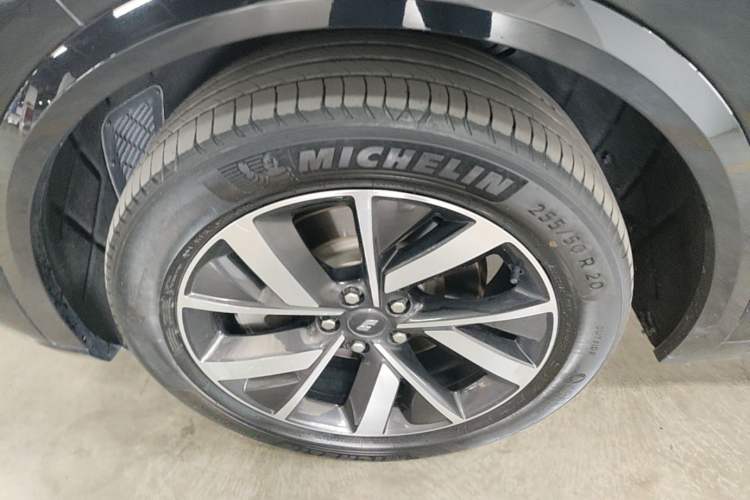 Used Li Auto L8 2023 Pro Model Left Front Wheel Hub