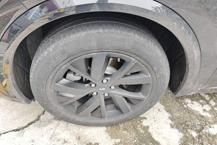 Used Li Auto L8 2023 Pro Model Left Front Wheel Hub