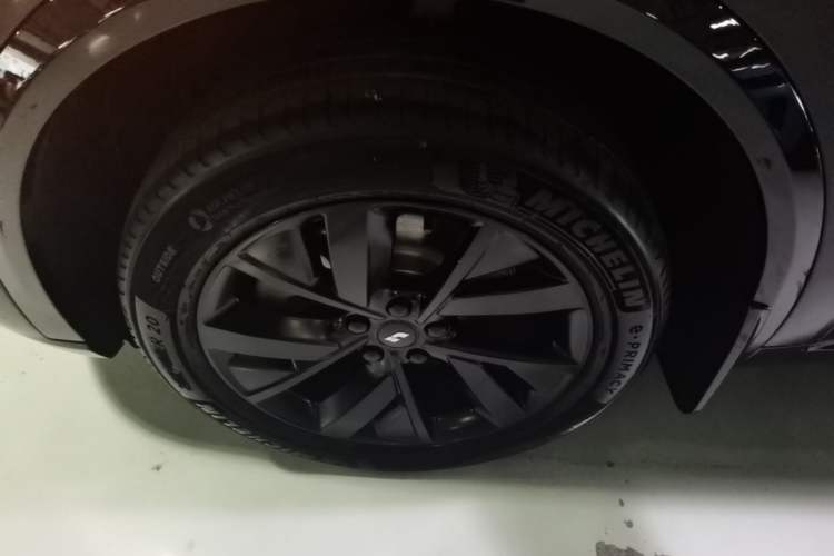 Used Li Auto L8 2023 Pro Model Left Front Wheel Hub