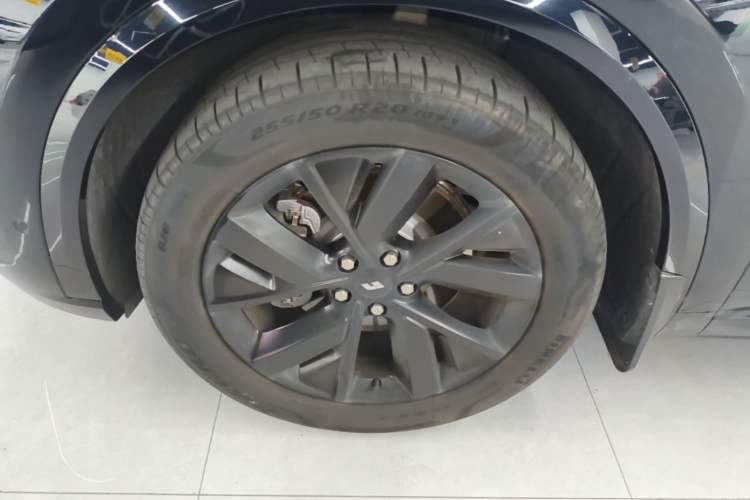 Used Li Auto L8 2023 Air model Left Front Wheel Hub