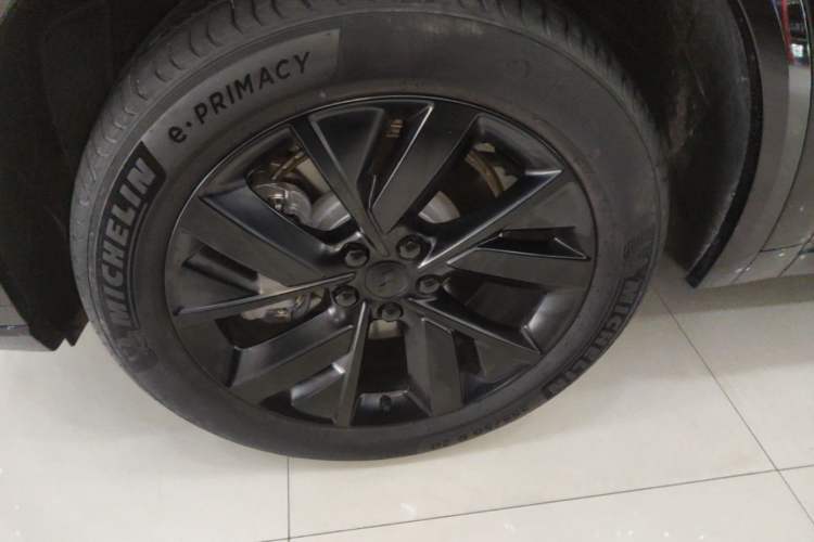 Used Li Auto L8 2023 Pro Model Left Front Wheel Hub