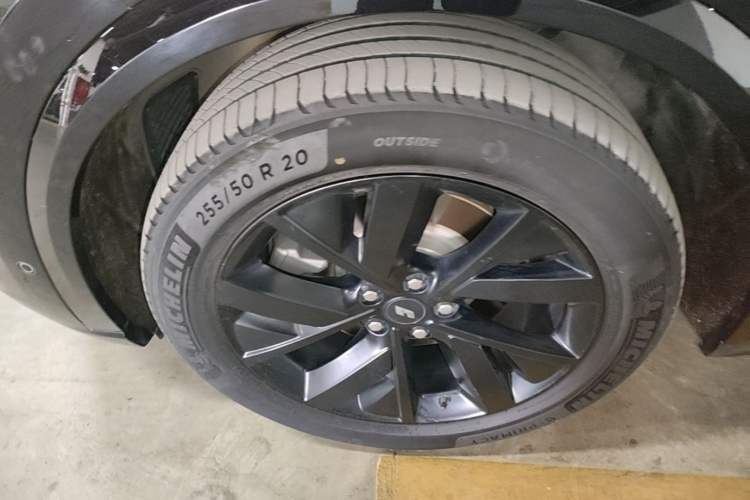 Used Li Auto L8 2023 Pro Model Left Front Wheel Hub