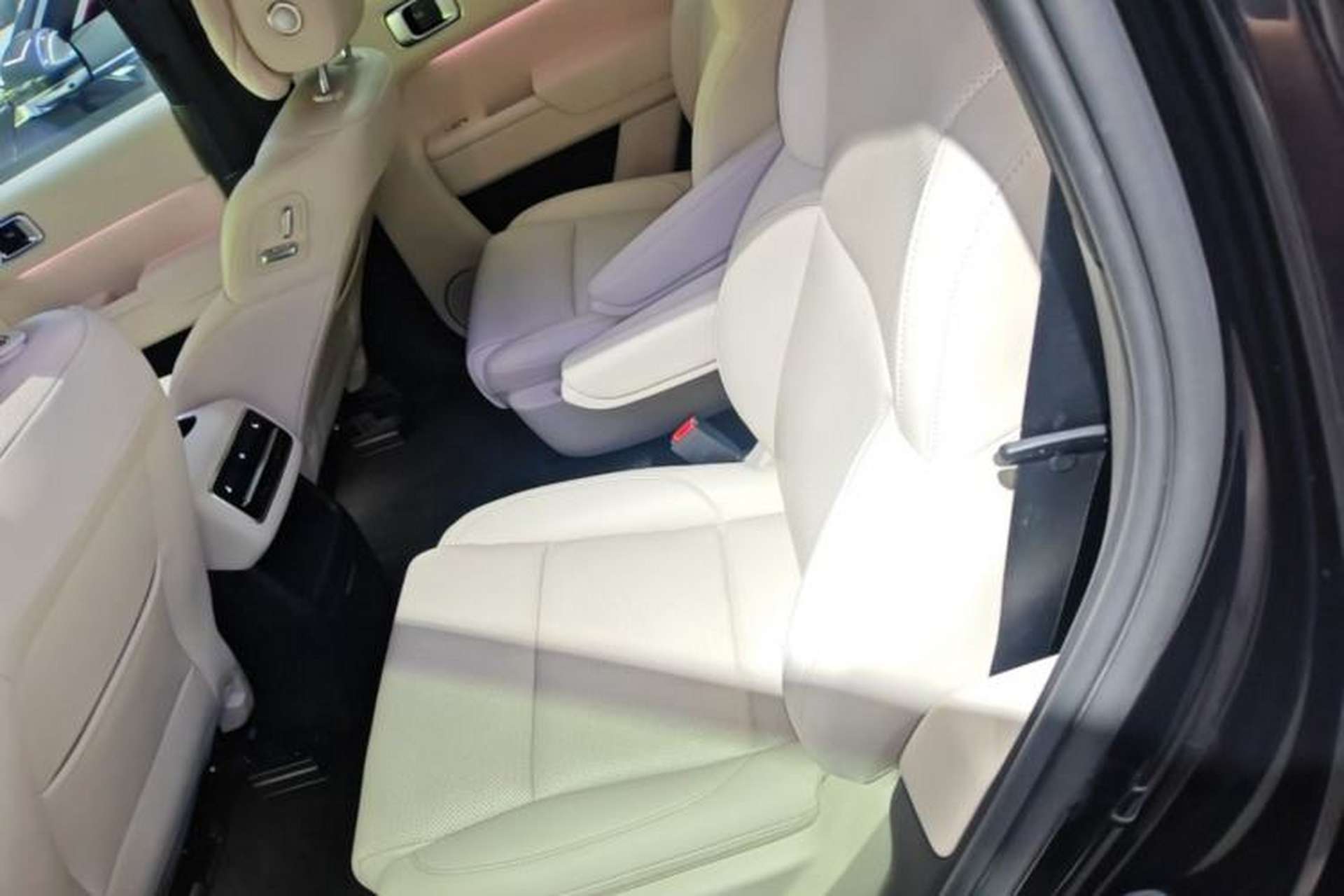 Used Li Auto L8 2023 Pro Model Left Rear Seat