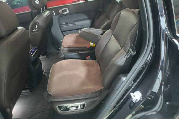 Used Li Auto L8 2023 Max model Left Rear Seat