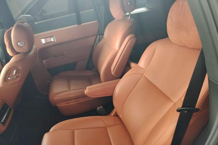 Used Li Auto L8 2023 Pro Model Left Rear Seat