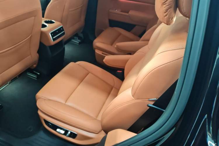 Used Li Auto L8 2023 Pro Model Left Rear Seat