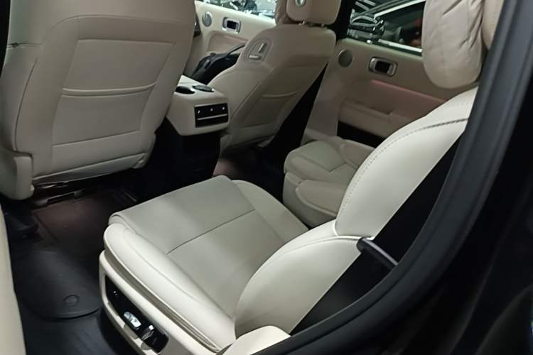 Used Li Auto L8 2023 Pro Model Left Rear Seat