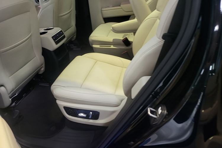 Used Li Auto L8 2023 Pro Model Left Rear Seat
