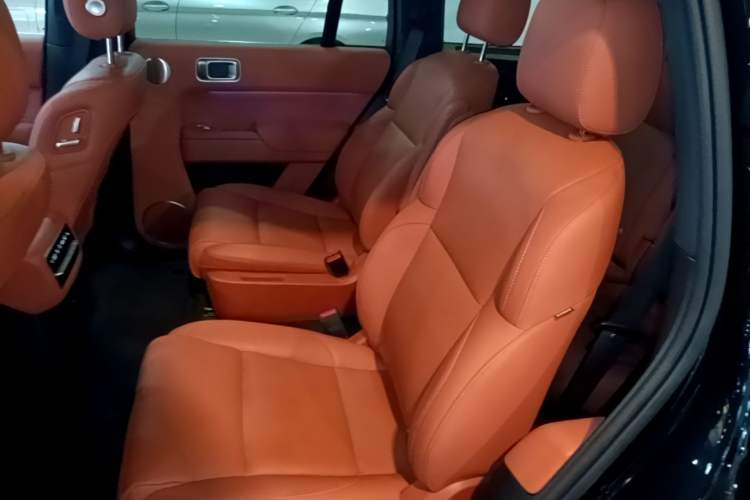 Used Li Auto L8 2023 Pro Model Left Rear Seat