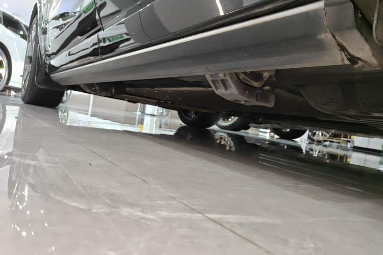 Used Li Auto L8 2023 Pro Model Left Side Sill