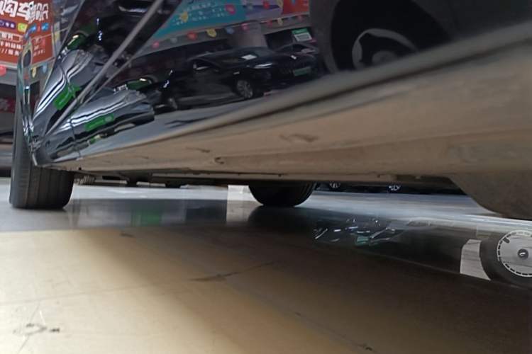 Used Li Auto L8 2023 Pro Model Left Side Sill
