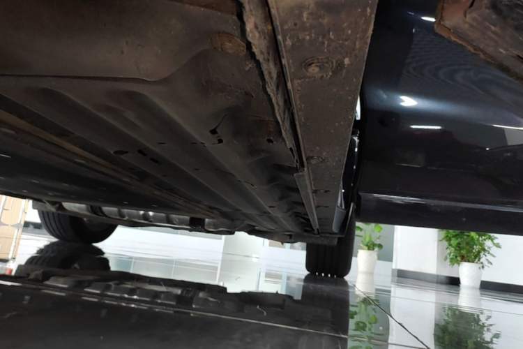 Used Li Auto L8 2023 Pro Model Left Side Sill