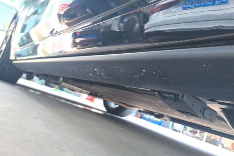 Used Li Auto L8 2023 Pro Model Left Side Sill
