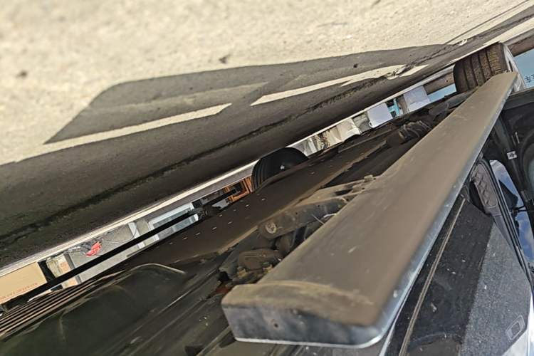 Used Li Auto L8 2023 Pro Model Left Side Sill