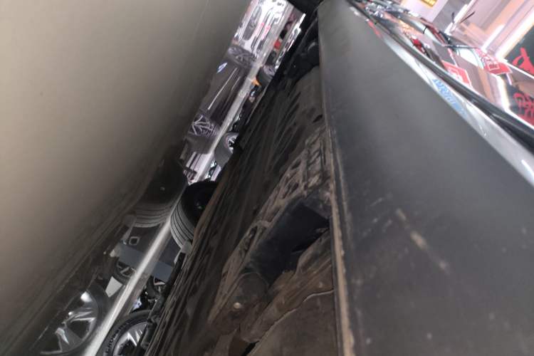 Used Li Auto L8 2023 Pro Model Left Side Sill