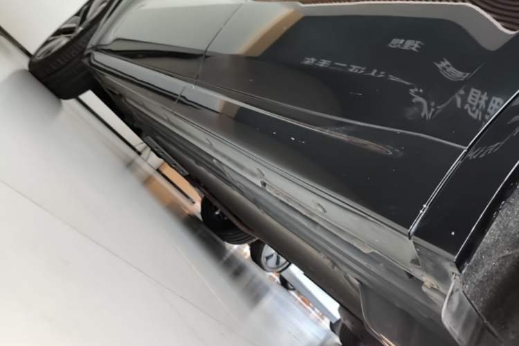 Used Li Auto L8 2023 Pro Model Left Side Sill