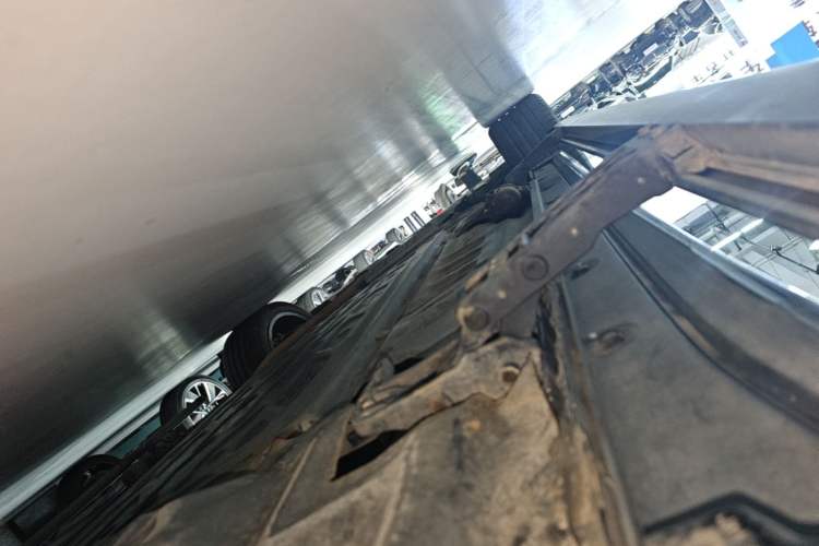 Used Li Auto L8 2023 Pro Model Left Side Sill