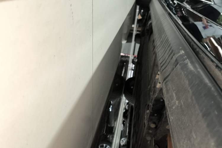 Used Li Auto L8 2023 Pro Model Left Side Sill
