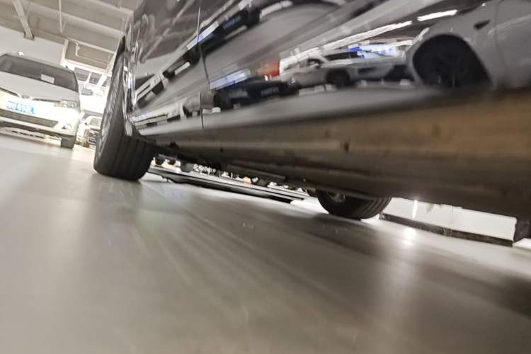 Used Li Auto L8 2023 Pro Model Left Side Sill