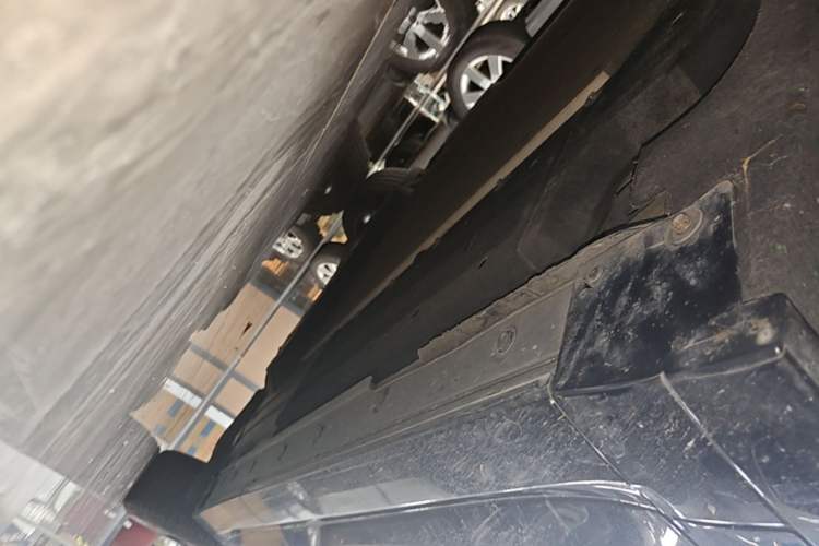 Used Li Auto L8 2023 Pro Model Left Side Sill