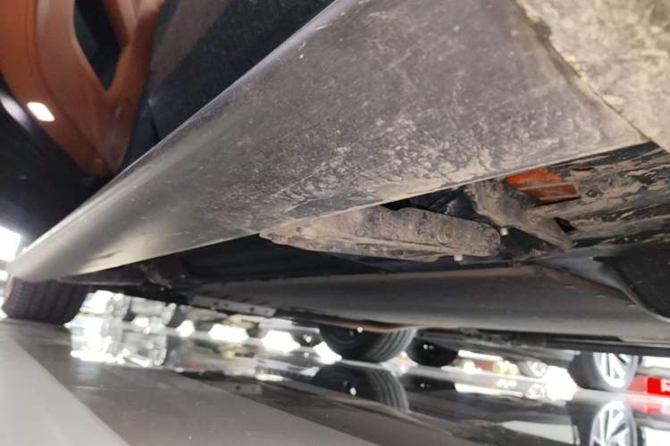 Used Li Auto L8 2023 Max model Left Side Sill