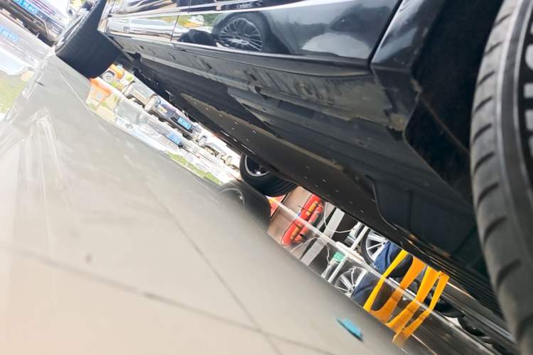 Used Li Auto L8 2023 Max model Left Side Sill