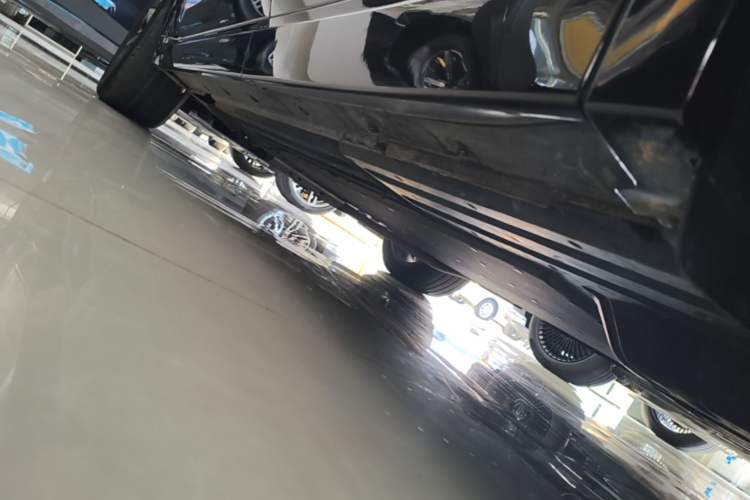 Used Li Auto L8 2023 Pro Model Left Side Sill
