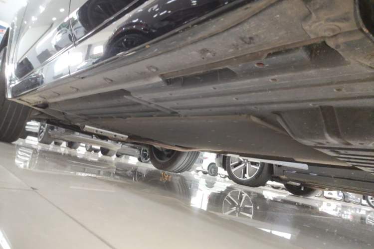 Used Li Auto L8 2023 Pro Model Left Side Sill
