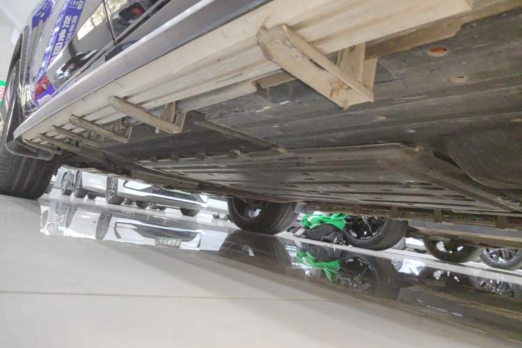 Used Li Auto L8 2023 Pro Model Left Side Sill
