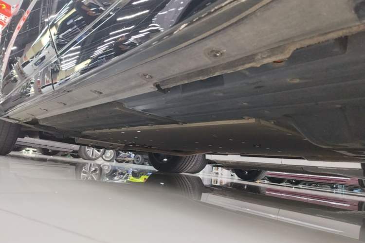 Used Li Auto L8 2023 Pro Model Left Side Sill