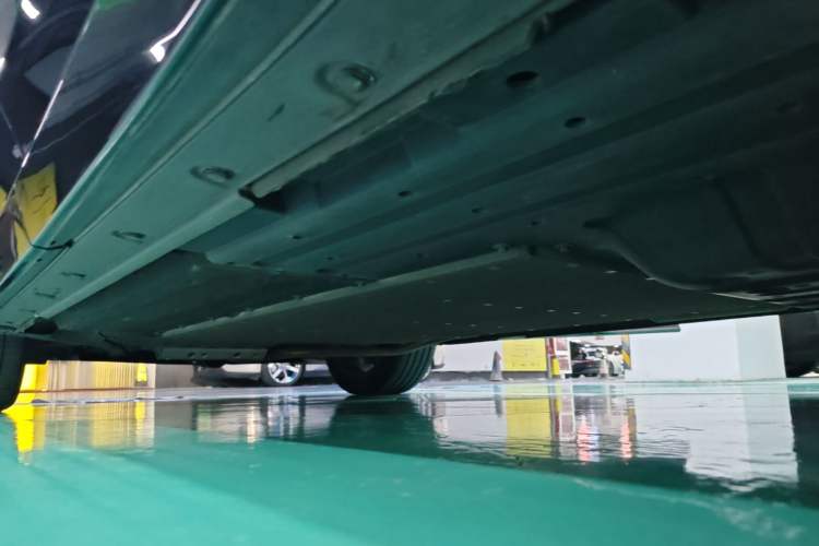 Used Li Auto L8 2023 Pro Model Left Side Sill