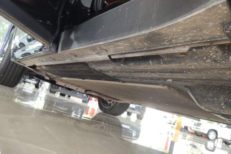Used Li Auto L8 2023 Pro Model Left Side Sill