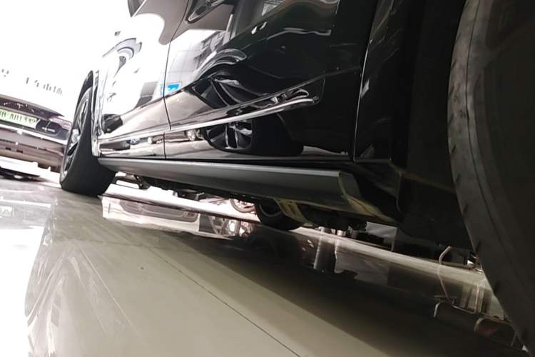 Used Li Auto L8 2023 Pro Model Left Side Sill