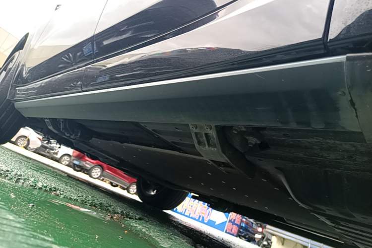 Used Li Auto L8 2023 Pro Model Left Side Sill