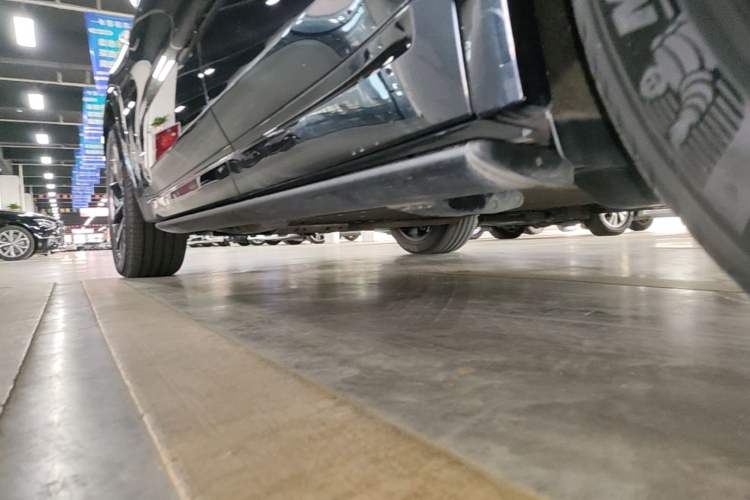 Used Li Auto L8 2023 Pro Model Left Side Sill