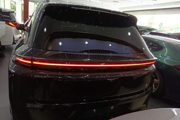 Used Li Auto L8 2023 Pro Model Rear