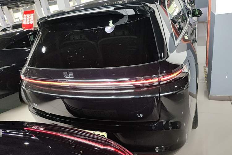 Used Li Auto L8 2023 Pro Model Rear