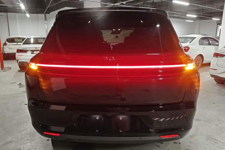 Used Li Auto L8 2023 Pro Model Rear