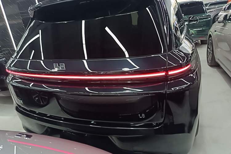 Used Li Auto L8 2023 Pro Model Rear