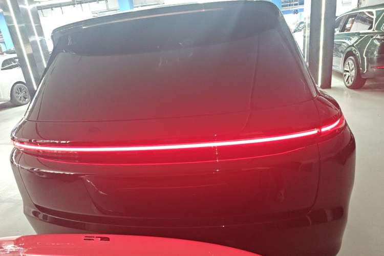 Used Li Auto L8 2023 Pro Model Rear